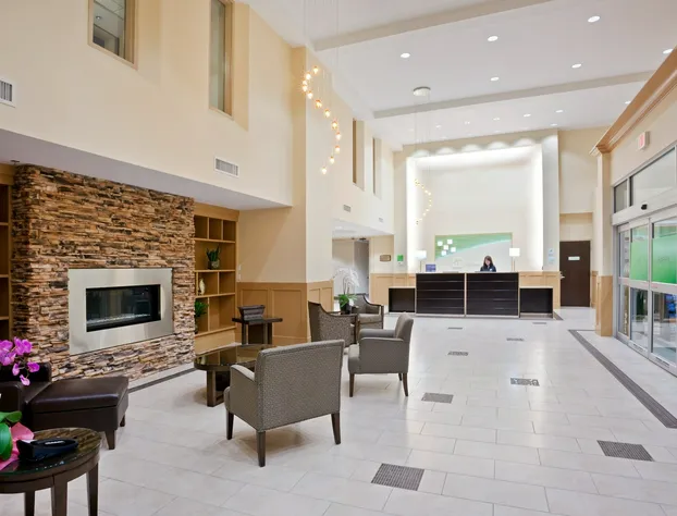 Holiday Inn Hotel & Suites Surrey East Cloverdale by IHG hotel detail image 3