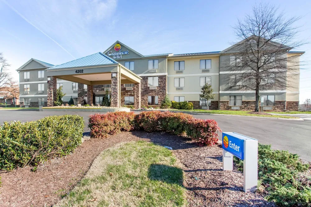 Comfort Inn Franklin Highway 96 hotel hero