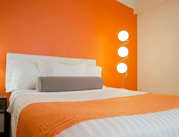 Howard Johnson Hotel by Wyndham Toms River hotel detail image 2