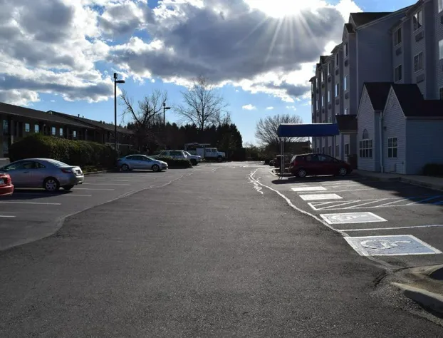 Microtel Inn & Suites by Wyndham Rock Hill/Charlotte Area hotel detail image 2