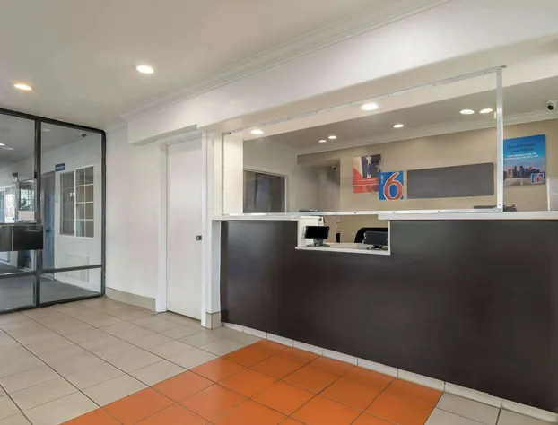 Motel 6 San Jose, CA - Convention Center hotel detail image 1