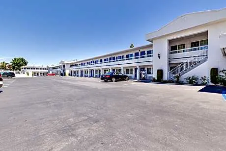 Motel 6 San Jose, CA - Convention Center hotel detail image 1