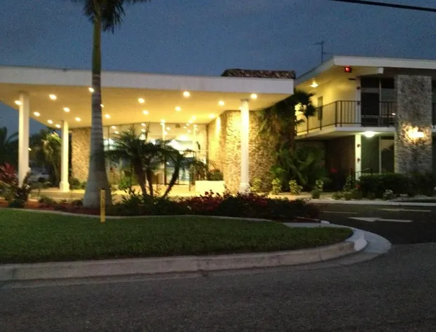 Dolphin Key Resort hotel detail image 4