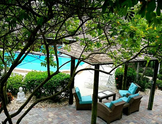 Dolphin Key Resort hotel detail image 2