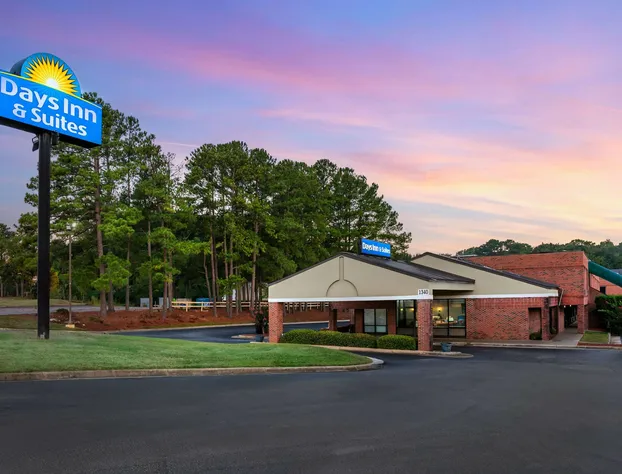 Days Inn & Suites by Wyndham Rocky Mount Golden East hotel detail image 1