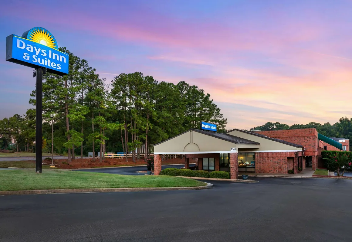 Days Inn & Suites by Wyndham Rocky Mount Golden East hotel hero