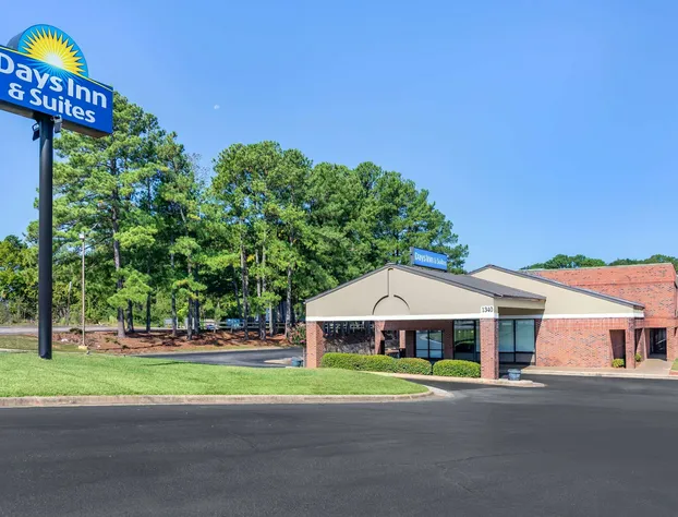 Days Inn & Suites by Wyndham Rocky Mount Golden East hotel detail image 4