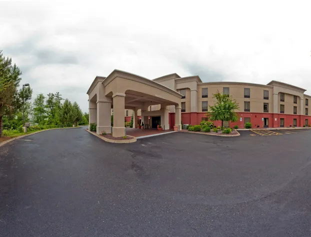 Hampton Inn Auburn hotel detail image 1