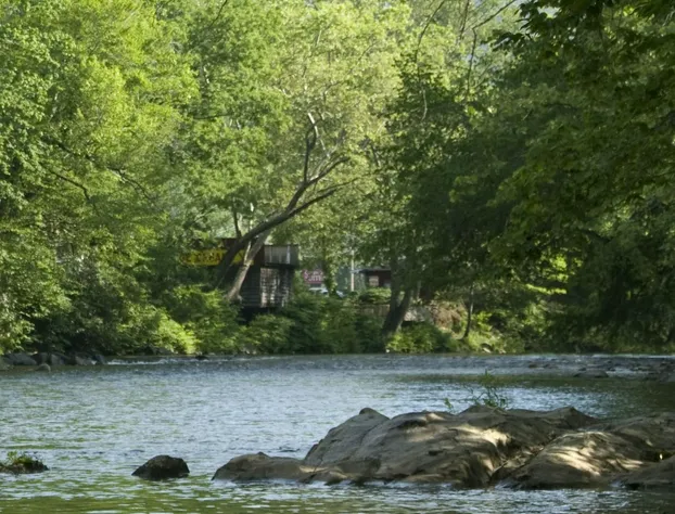 Econo Lodge Cherokee Near River Park hotel detail image 3
