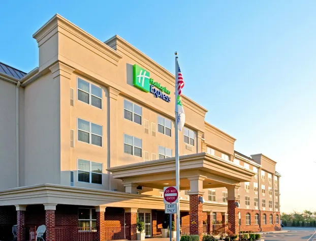 Holiday Inn Express Woodbridge by IHG hotel detail image 1