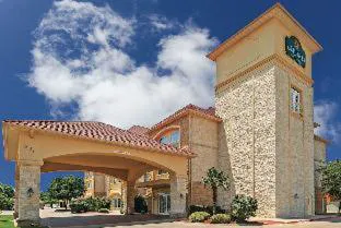 La Quinta Inn & Suites by Wyndham Granbury hotel detail image 2