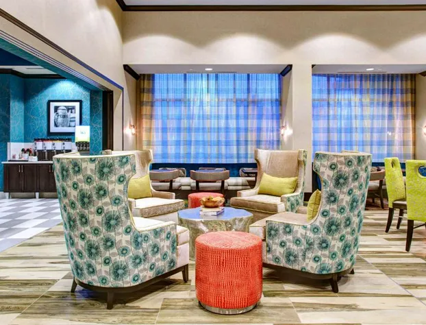 Hampton Inn & Suites by Hilton Atlanta Perimeter Dunwoody hotel detail image 2