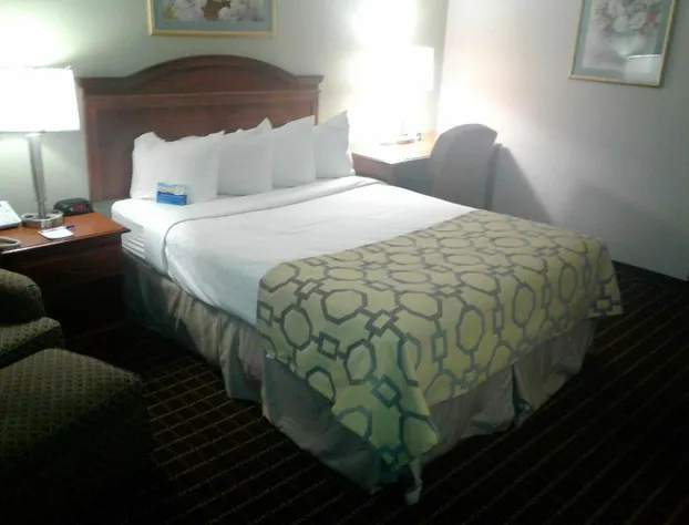 Baymont by Wyndham Clarksville Northeast hotel detail image 3