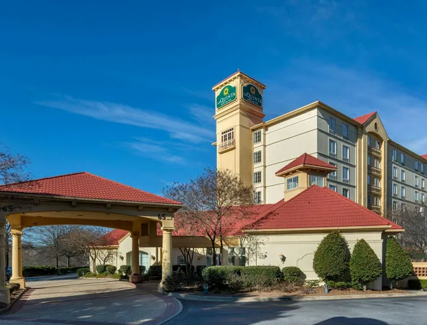 La Quinta Inn & Suites by Wyndham Greenville Haywood hotel detail image 1