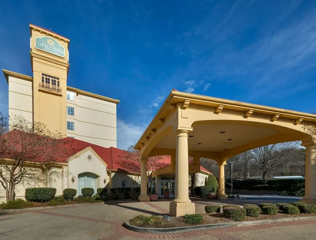 La Quinta Inn & Suites by Wyndham Greenville Haywood hotel detail image 2