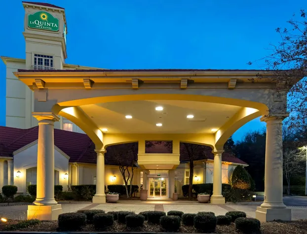 La Quinta Inn & Suites by Wyndham Greenville Haywood hotel detail image 3