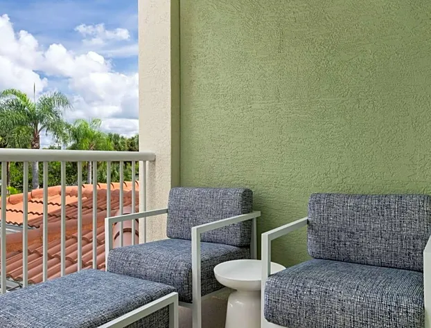 DoubleTree Suites by Hilton Naples hotel detail image 2