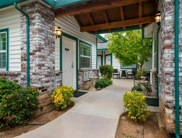 Grass Valley Courtyard Suites hotel detail image 1