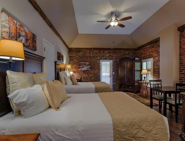 Grass Valley Courtyard Suites hotel detail image 4