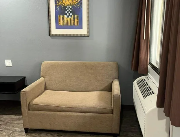 Laguna Inn & Suites hotel detail image 3