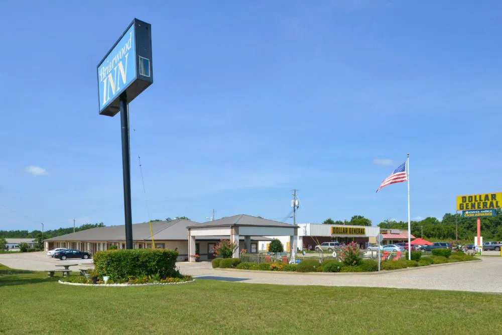 Briarwood Inn Of Geneva hotel hero