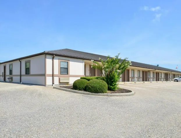 Briarwood Inn Of Geneva hotel detail image 2