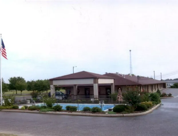 Briarwood Inn Of Geneva hotel detail image 4