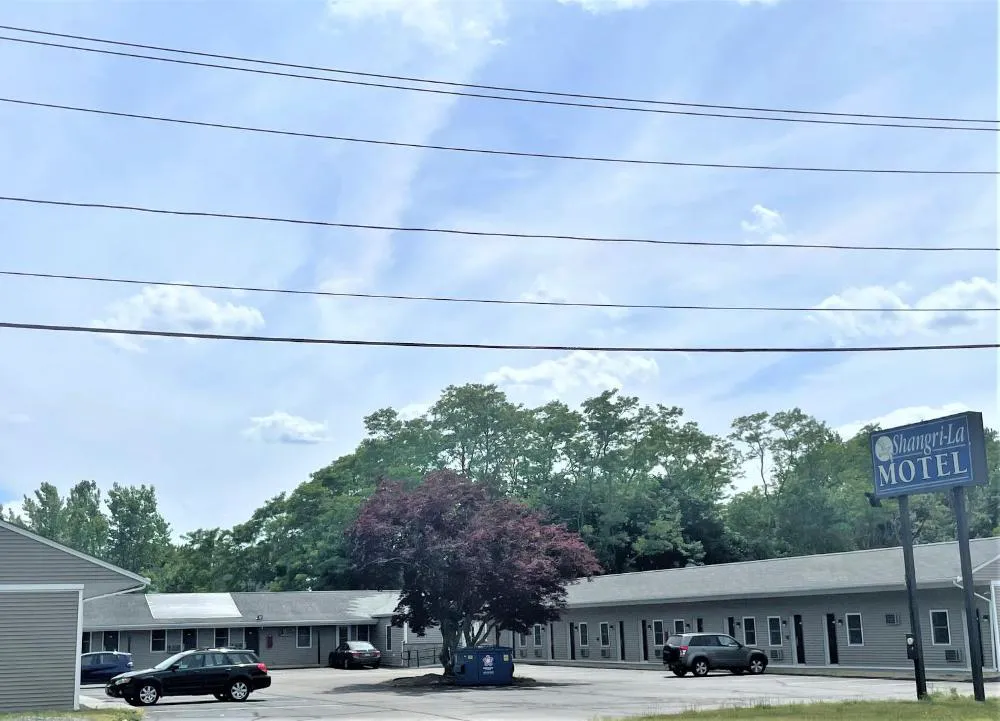 Shangri La Motel hotel hero