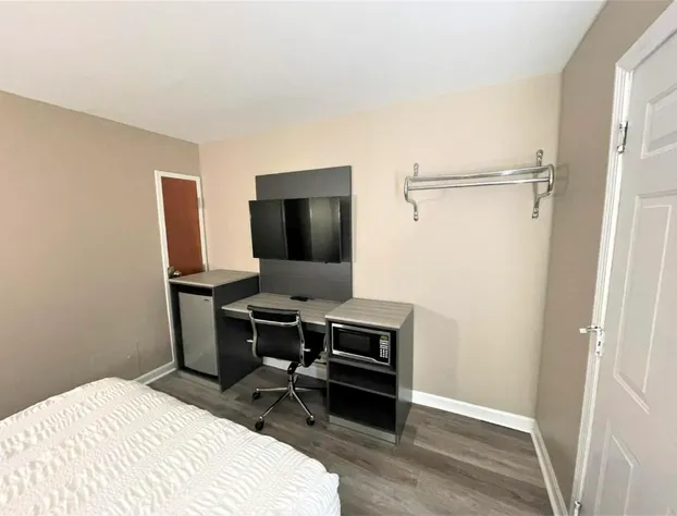 Shangri La Motel hotel detail image 4