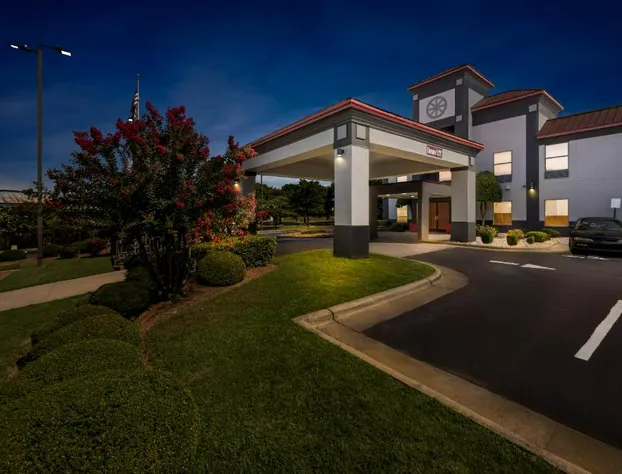 Red Roof PLUS+ Henderson hotel detail image 2