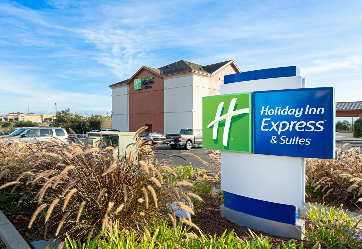 Holiday Inn Express & Suites Watsonville by IHG hotel hero