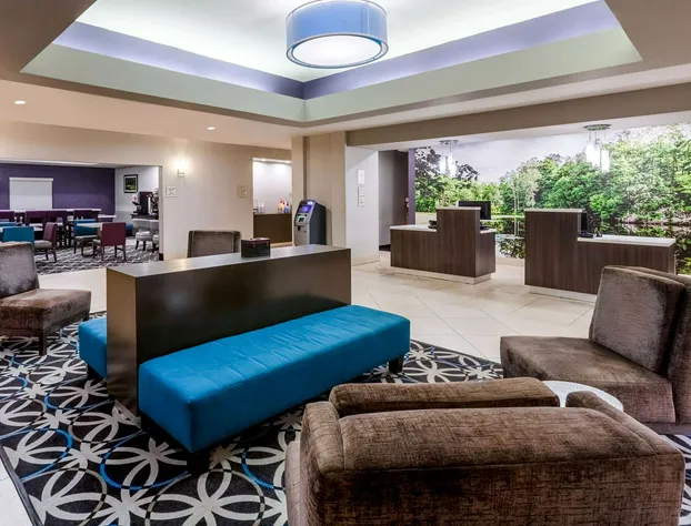 La Quinta Inn & Suites by Wyndham Lumberton hotel detail image 4