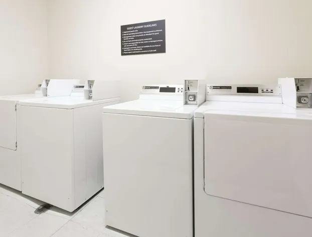 Super 8 by Wyndham Wheatland Wyoming hotel detail image 4