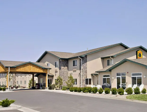 Super 8 by Wyndham Wheatland Wyoming hotel detail image 1