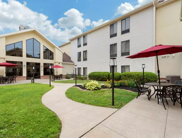 Comfort Inn & Suites Warsaw near US-30 hotel detail image 2