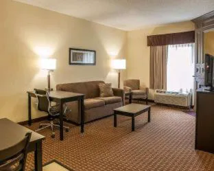 Comfort Inn & Suites Warsaw near US-30 hotel detail image 4