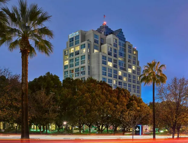 Hilton Los Angeles North/Glendale hotel detail image 1