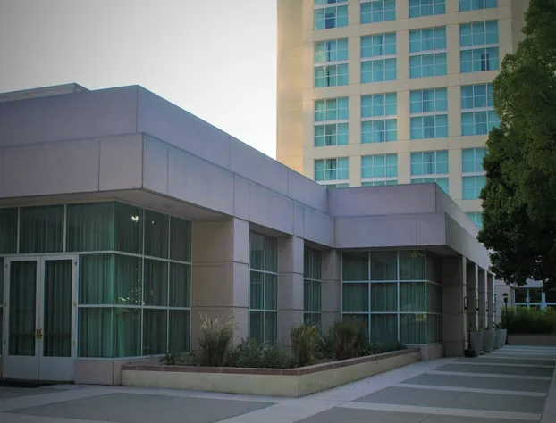 Hilton Los Angeles North/Glendale hotel detail image 1