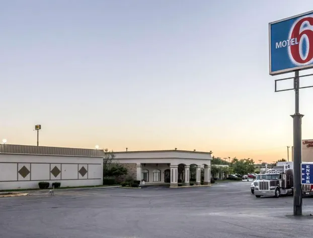 Motel 6 Springfield, OH hotel detail image 1
