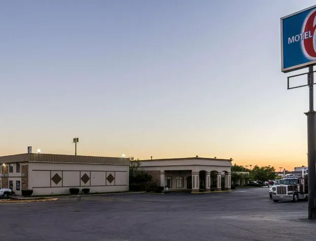 Motel 6 Springfield, OH hotel detail image 1