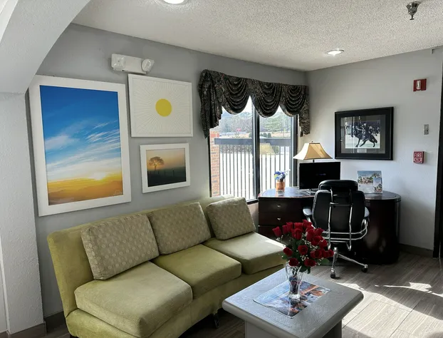 Quality Inn & Suites Decatur - Priceville I-65 hotel detail image 4