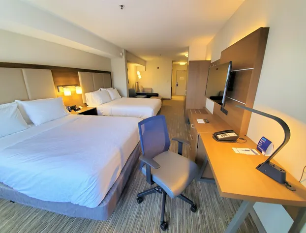 Holiday Inn Express & Suites Seattle North - Lynnwood by IHG hotel detail image 3