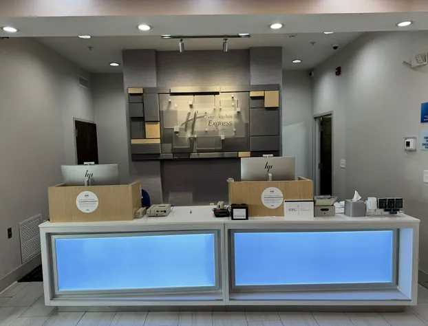 Holiday Inn Express Hotel & Suites Malvern by IHG hotel detail image 1