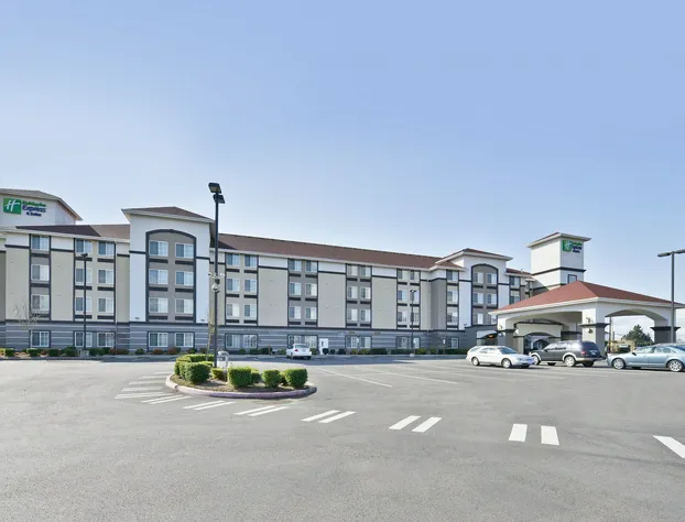 Holiday Inn Express & Suites Tacoma South - Lakewood by IHG hotel detail image 3