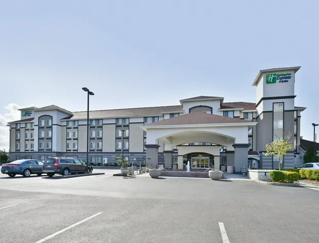 Holiday Inn Express & Suites Tacoma South - Lakewood by IHG hotel detail image 1