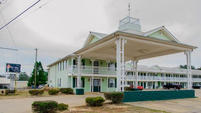 Key West Inn - Childersburg hotel detail image 3