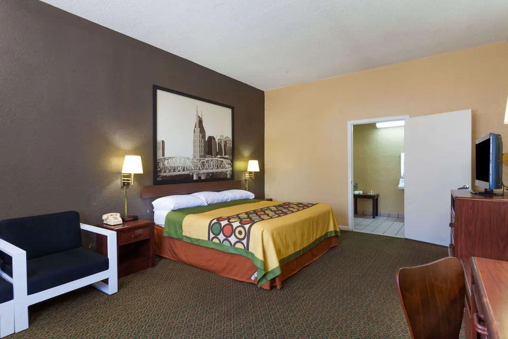 Super 8 by Wyndham Columbia hotel hero