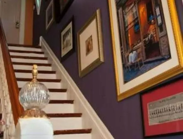 Ocean City Mansion hotel detail image 3