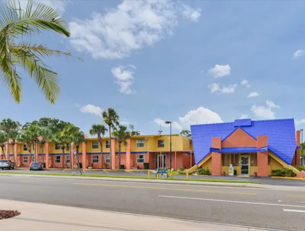 Americas Best Value Inn Sarasota Downtown hotel detail image 3