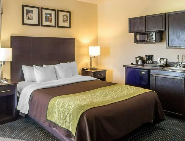 Quality Inn Tulsa-Downtown West hotel detail image 2
